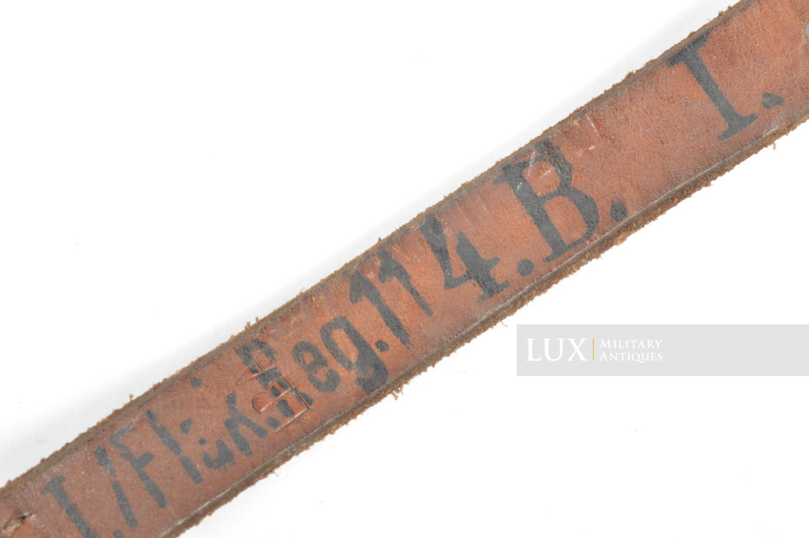Early Luftwaffe Y-straps in chocolate brown leather, « LBA / Flak Reg. » - photo 16