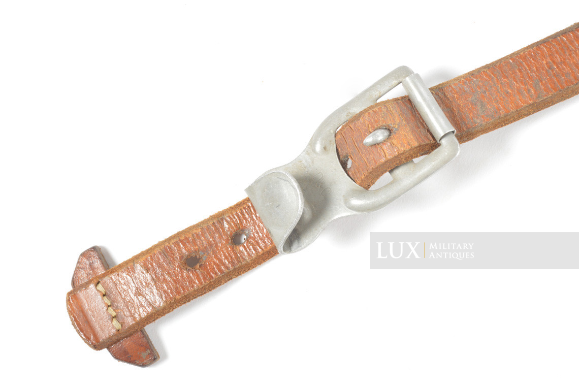 German light Y-straps in natural brown leather, « 1939 » - photo 8