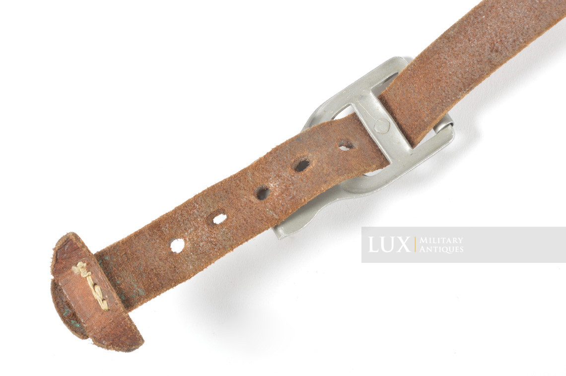 German light Y-straps in natural brown leather, « 1939 » - photo 14