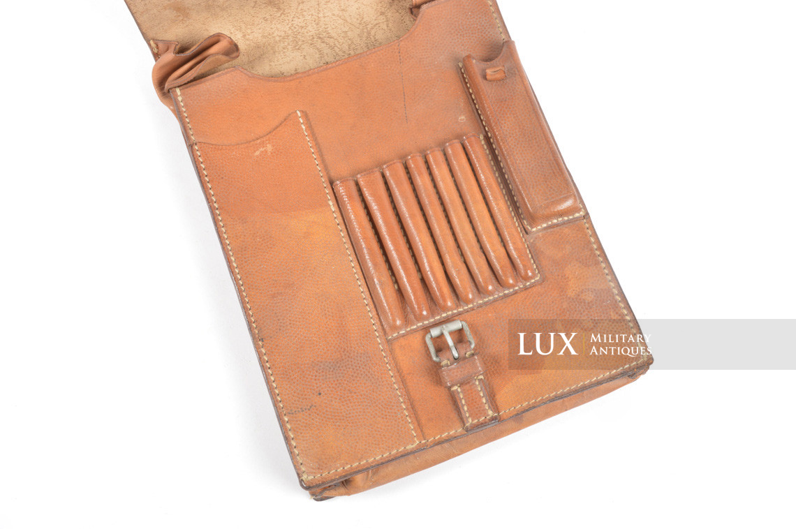 Porte cartes précoce en cuir brun naturel, « 1939 » - photo 11