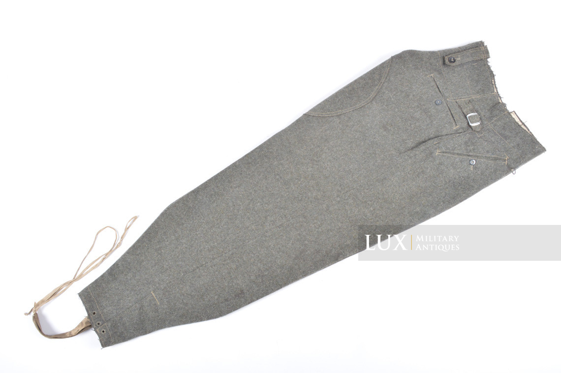 Unissued Heer / Waffen-SS M43 combat service trousers, « Keilhose » - photo 10