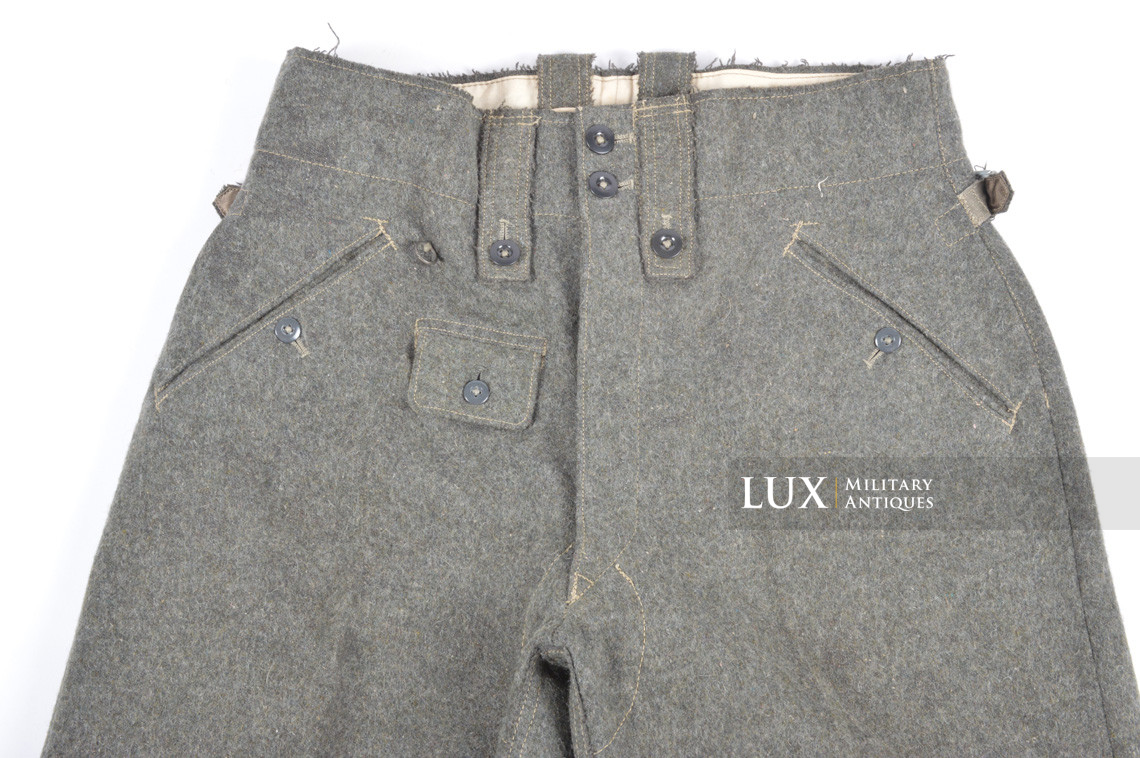 Unissued Heer / Waffen-SS M43 combat service trousers, « Keilhose » - photo 15