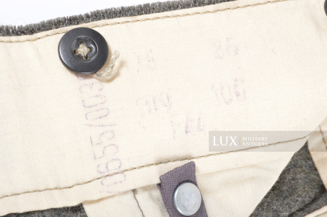Unissued Heer / Waffen-SS M43 combat service trousers, « Keilhose » - photo 28