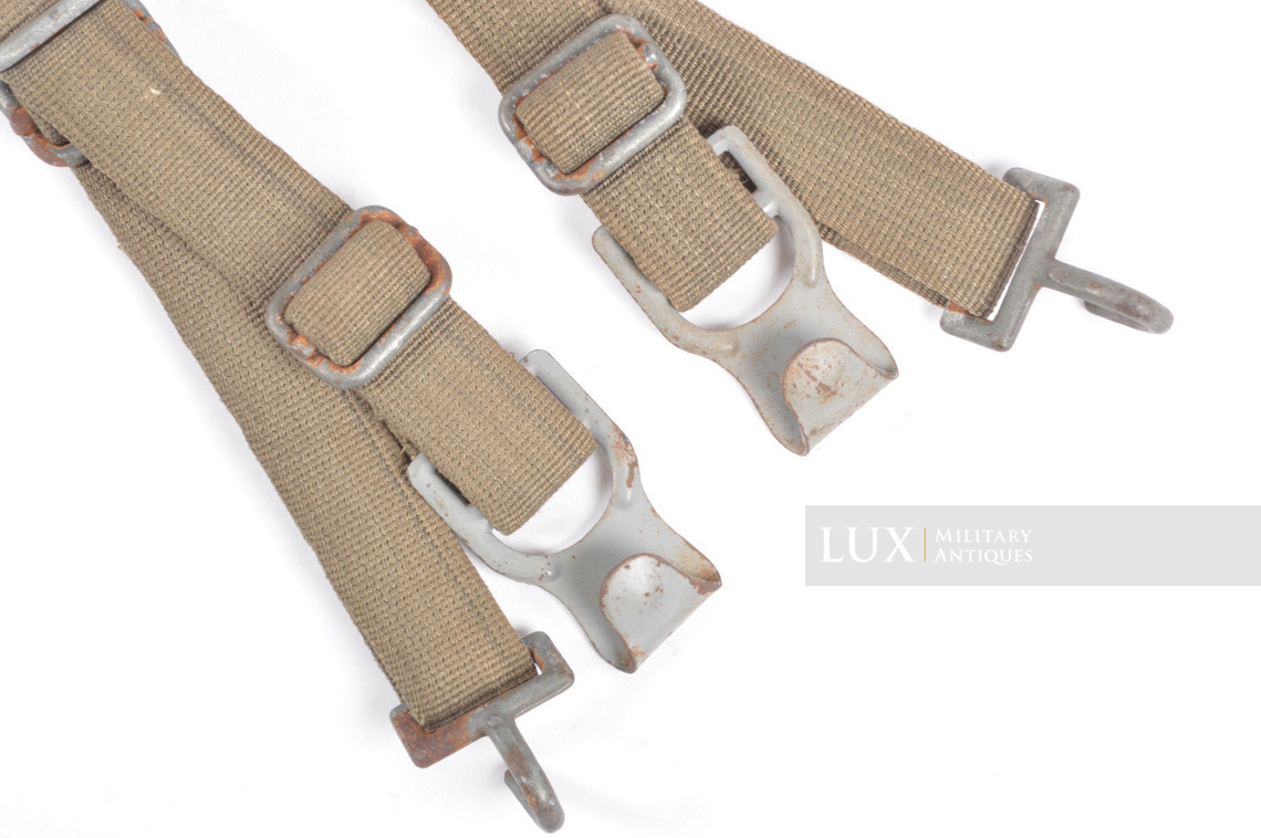 Pair of special German radio carrying straps - photo 9