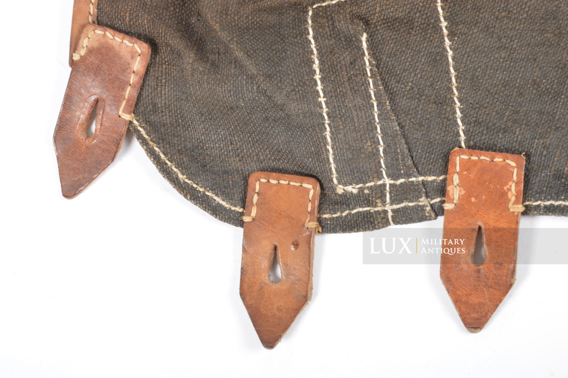 Unissued mid-war German k98 blue canvas receiver cover, « jgh1942 » - photo 12