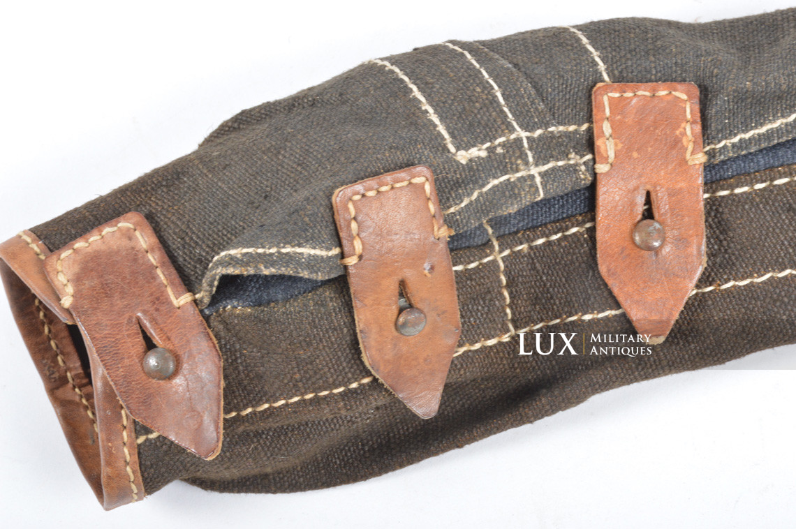 Unissued mid-war German k98 blue canvas receiver cover, « jgh1942 » - photo 8