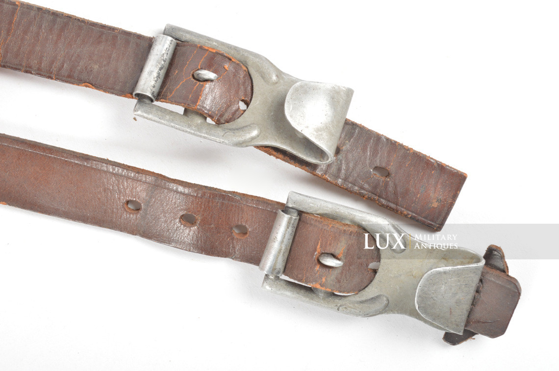 Early Luftwaffe Y-straps in chocolate brown leather, « unit marked » - photo 8