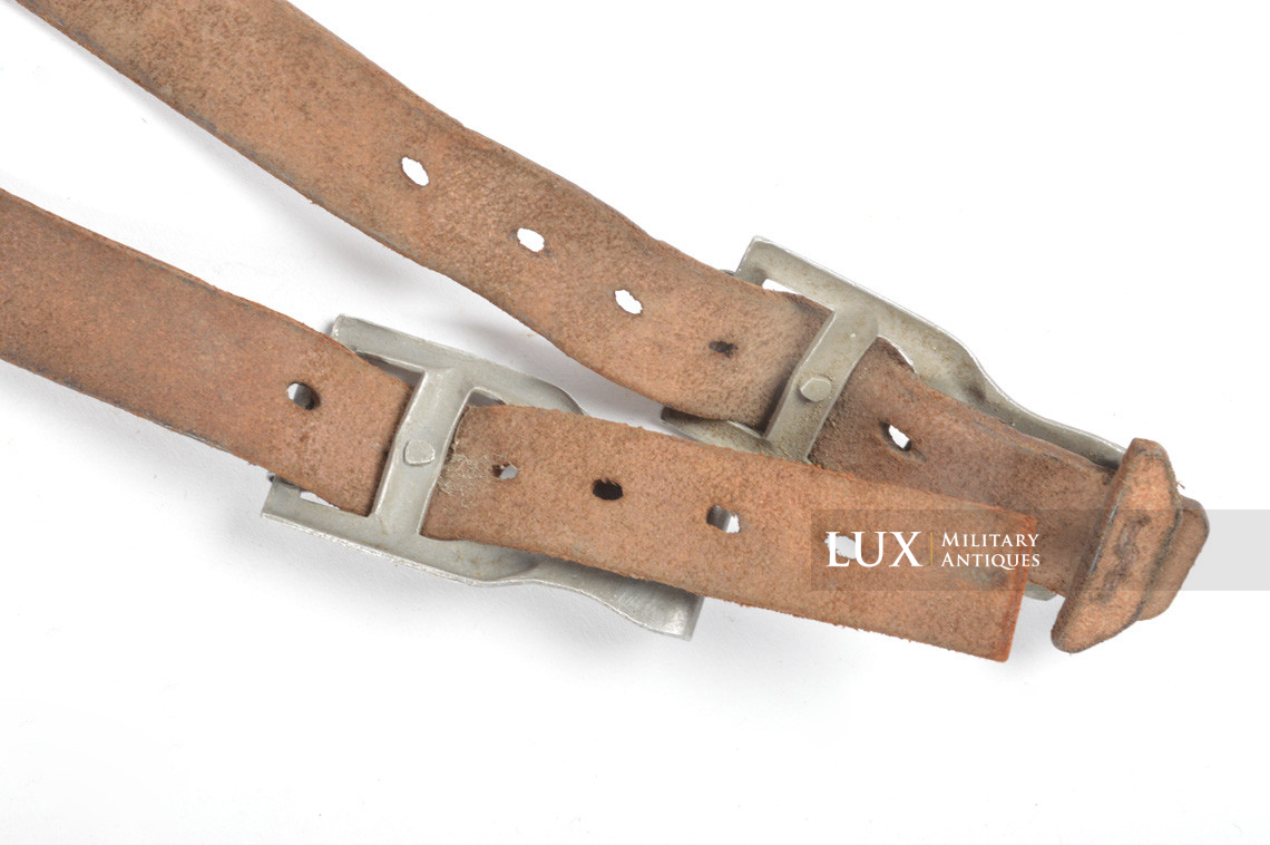 Early Luftwaffe Y-straps in chocolate brown leather, « unit marked » - photo 13