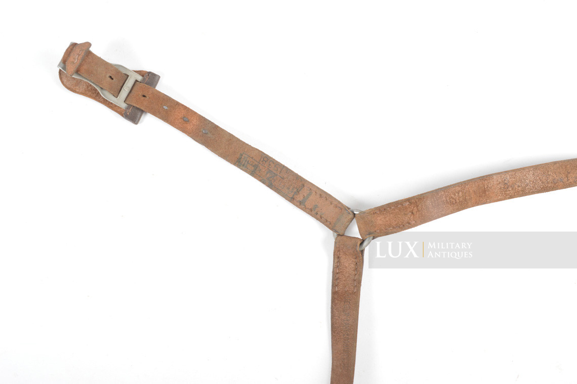 Early Luftwaffe Y-straps in chocolate brown leather, « unit marked » - photo 14