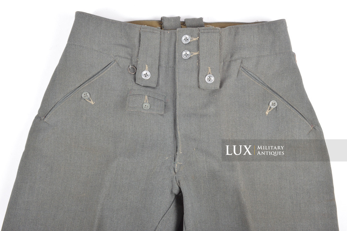 Unissued Heer / Waffen-SS M43 gabardine combat trousers, « Keilhose » - photo 15