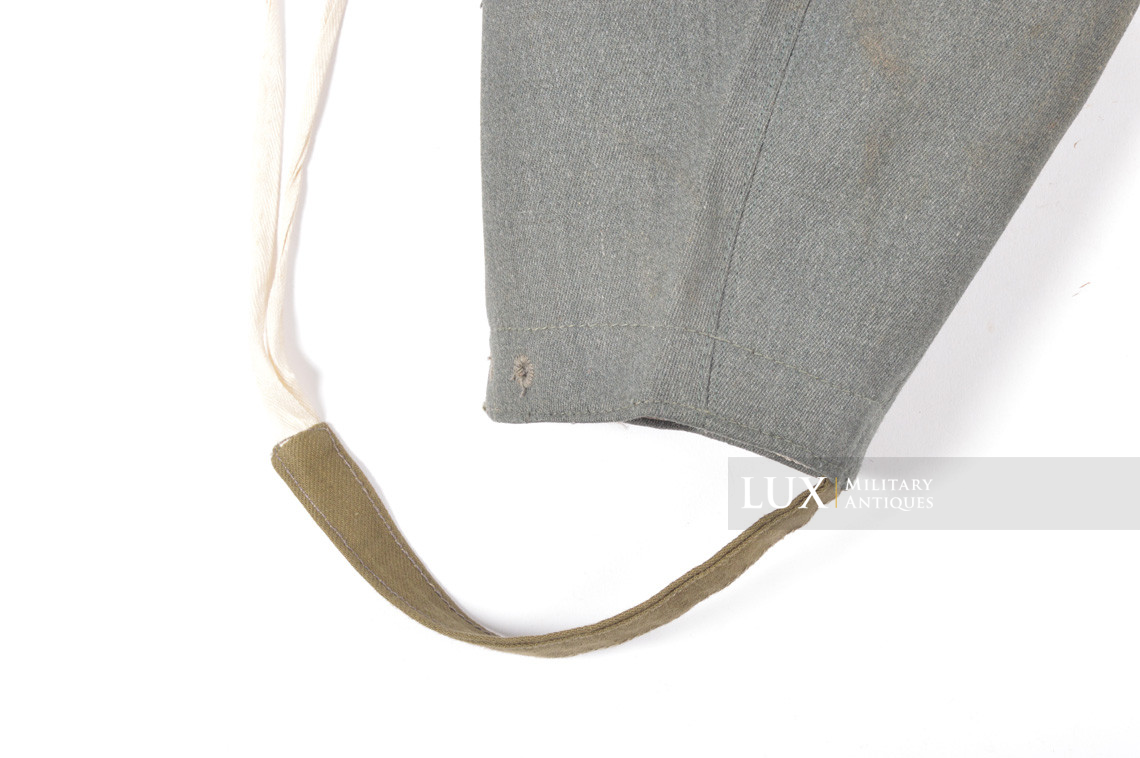 Unissued Heer / Waffen-SS M43 gabardine combat trousers, « Keilhose » - photo 24