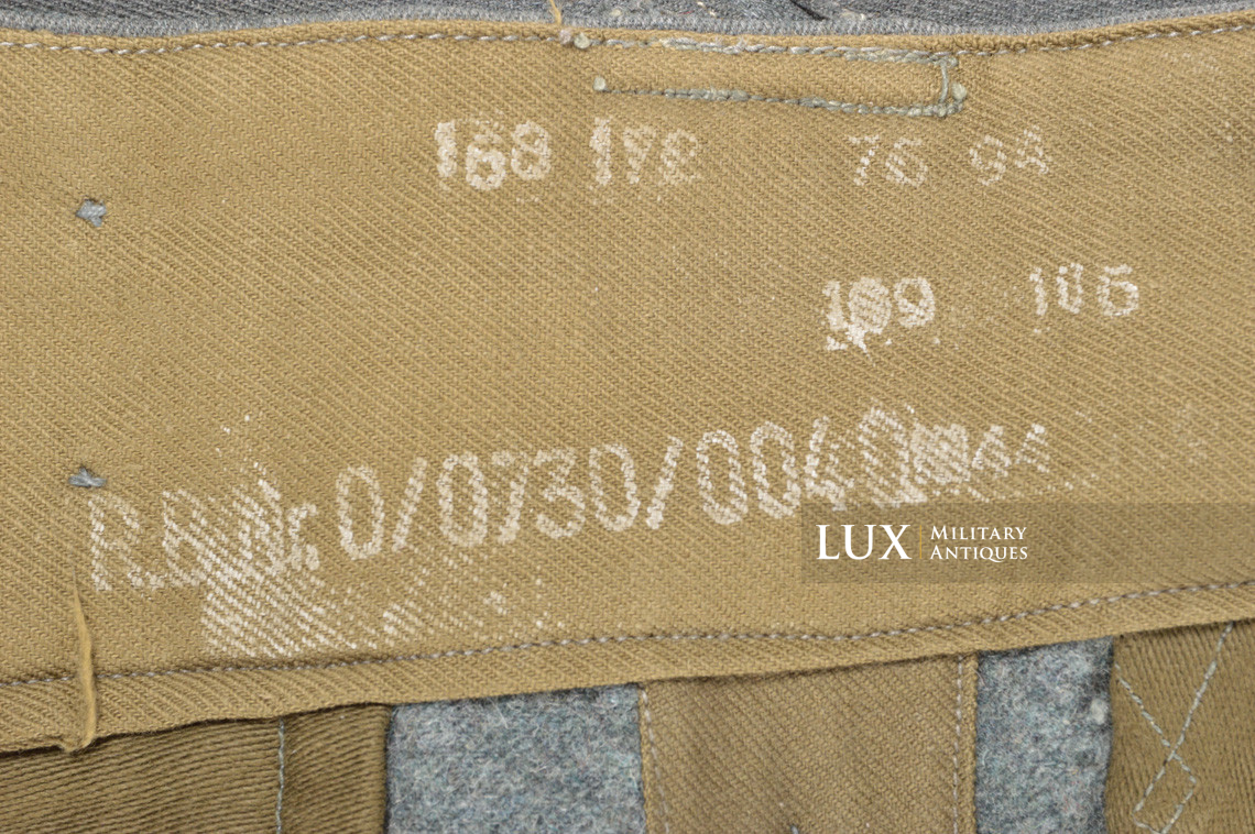 Unissued Heer / Waffen-SS M43 gabardine combat trousers, « Keilhose » - photo 29