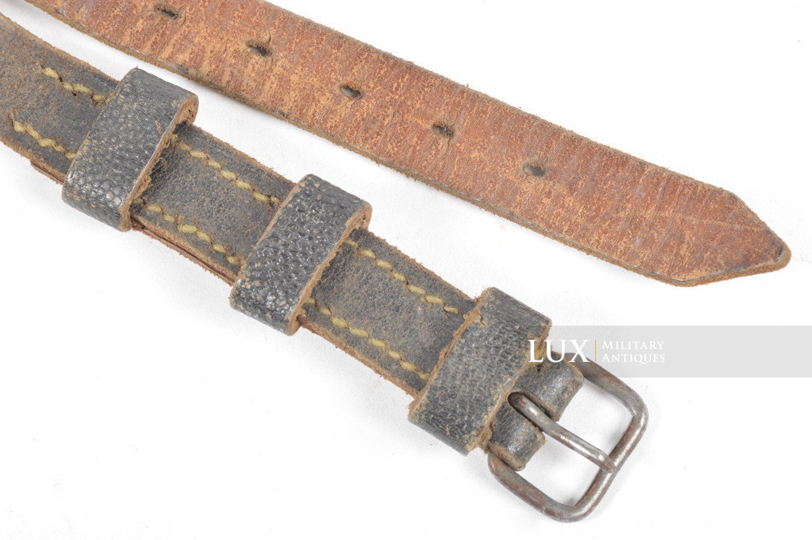 Late-war German A-frame mess tin leather strap - photo 8