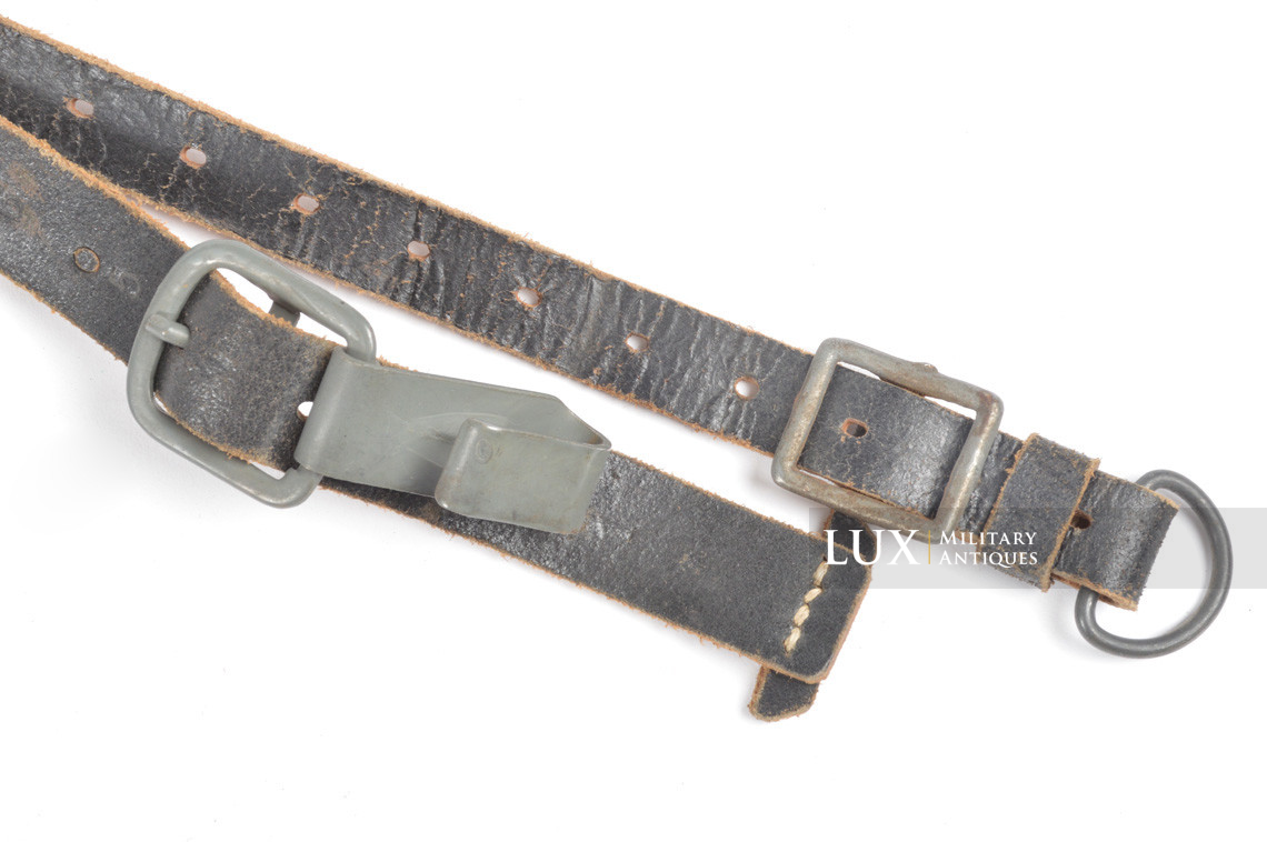 Unissued German late war leather combat Y-straps, « RBNr » - photo 8