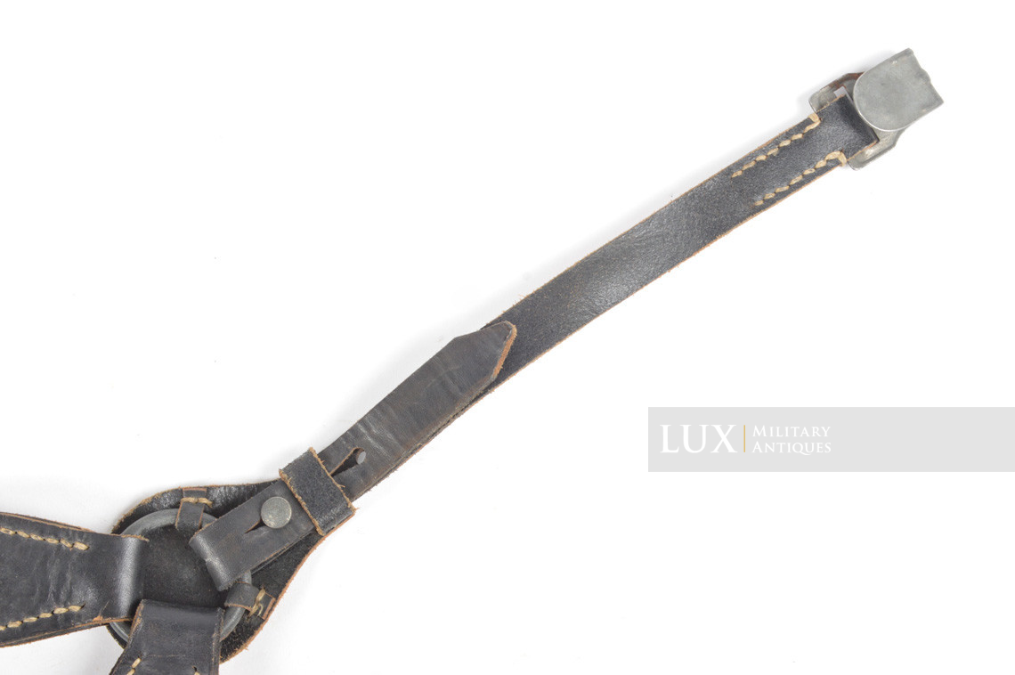 Unissued German late war leather combat Y-straps, « RBNr » - photo 13