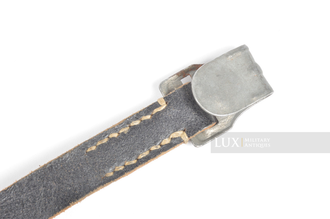 Unissued German late war leather combat Y-straps, « RBNr » - photo 14