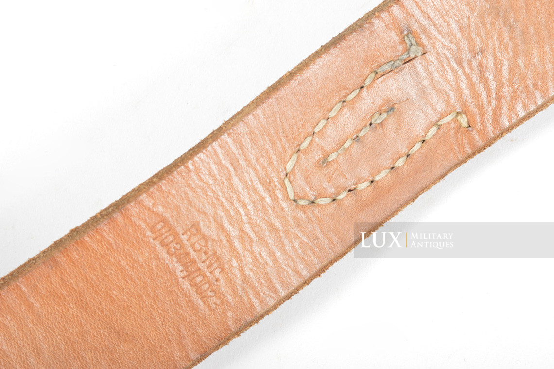 Unissued German late war leather combat Y-straps, « RBNr » - photo 18