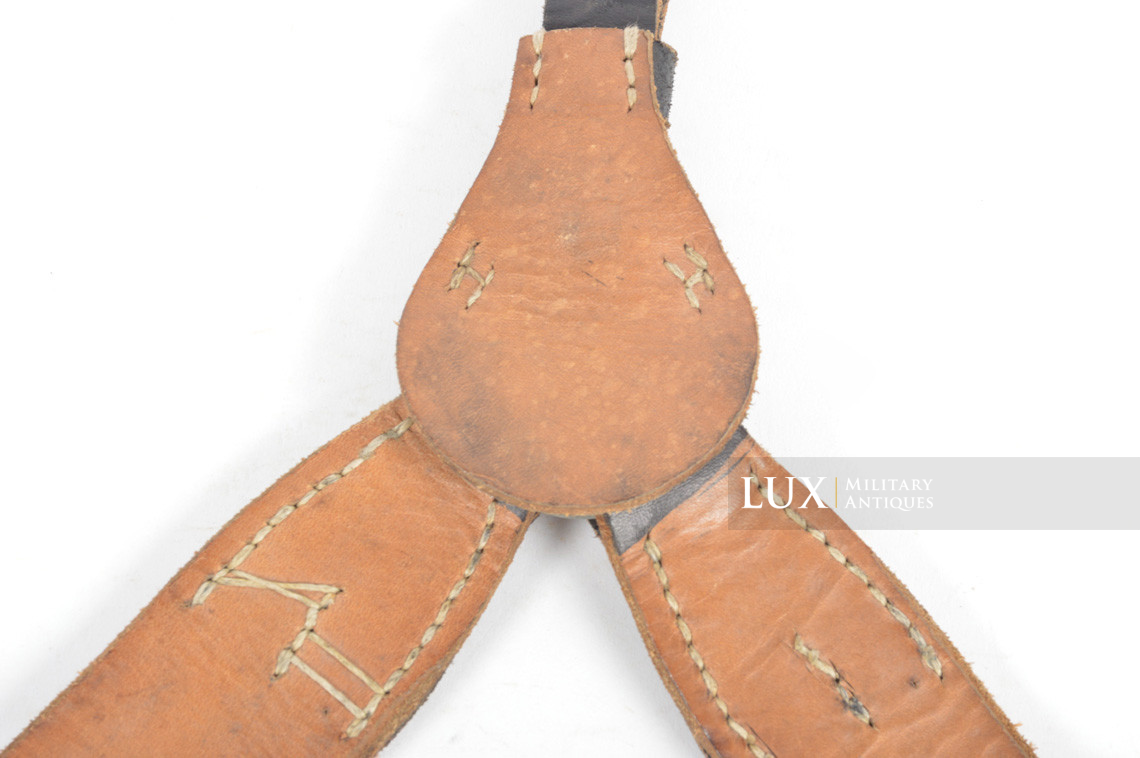 Unissued German late war leather combat Y-straps, « RBNr » - photo 20