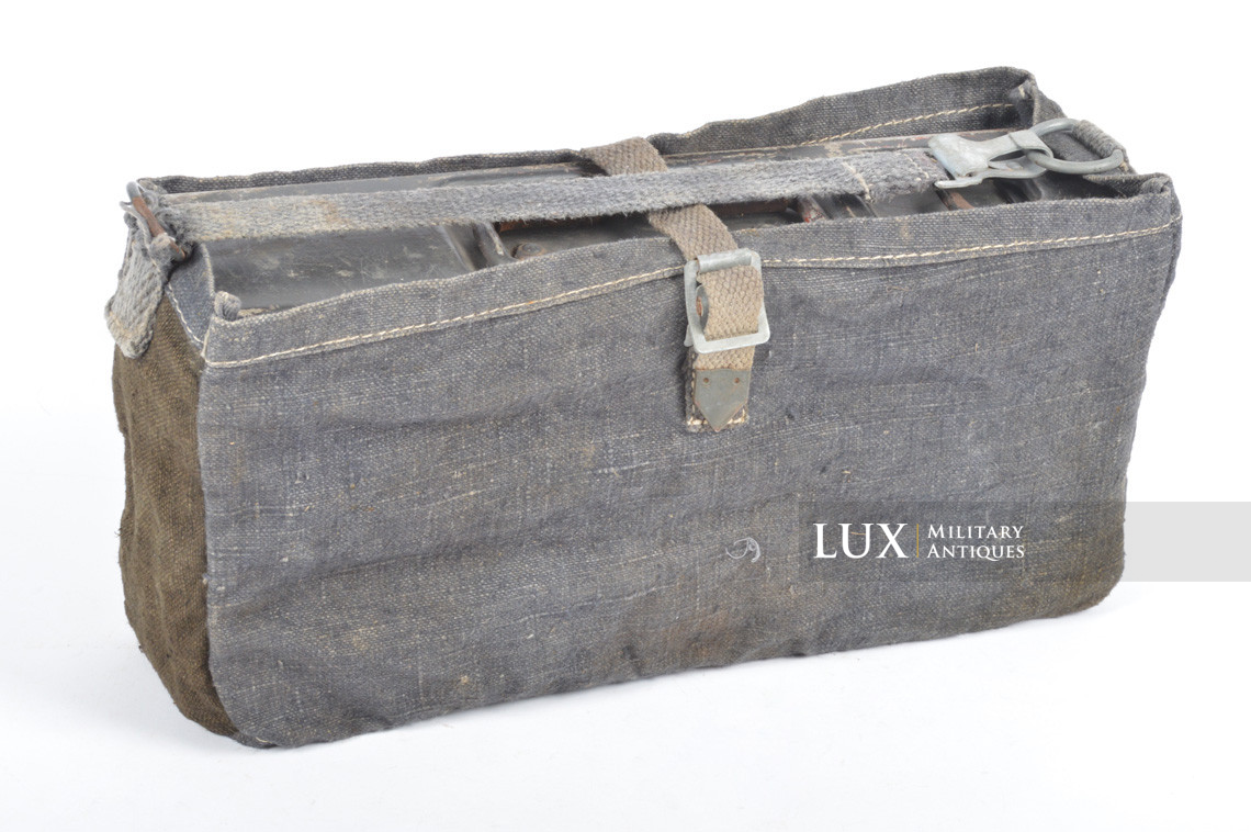 Late-war German MG34/42 ammunition web carrier bag - photo 4