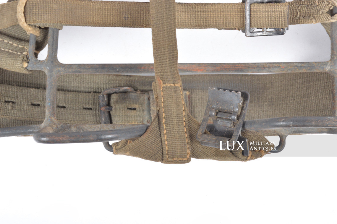 Late-war German pack « Tragegestell », marked « bvk1944 » - photo 9