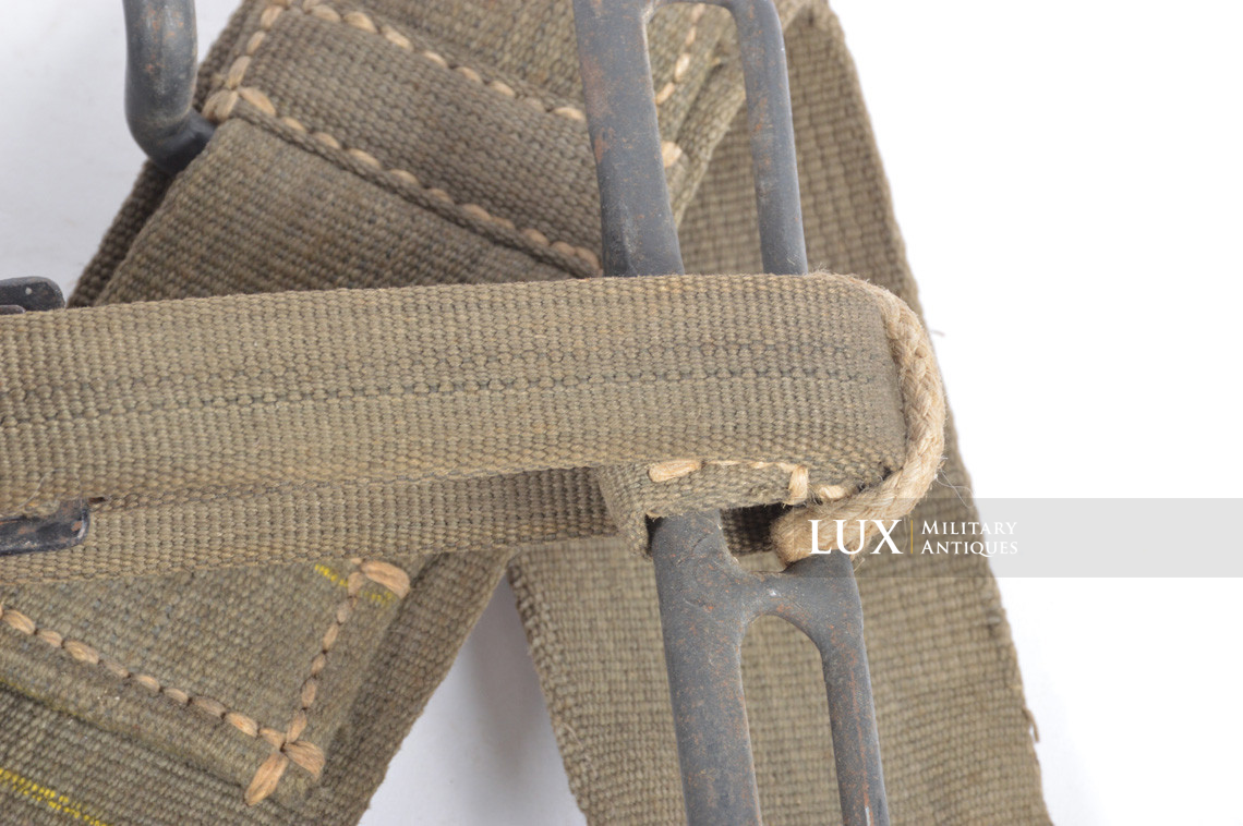 Late-war German pack « Tragegestell », marked « bvk1944 » - photo 13