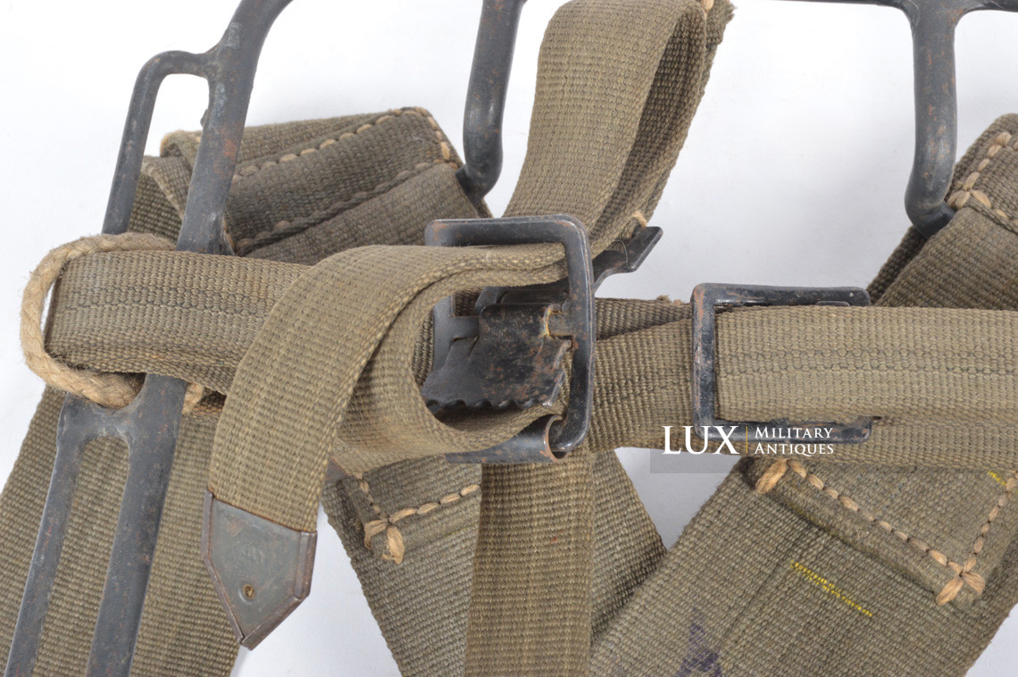 Late-war German pack « Tragegestell », marked « bvk1944 » - photo 14
