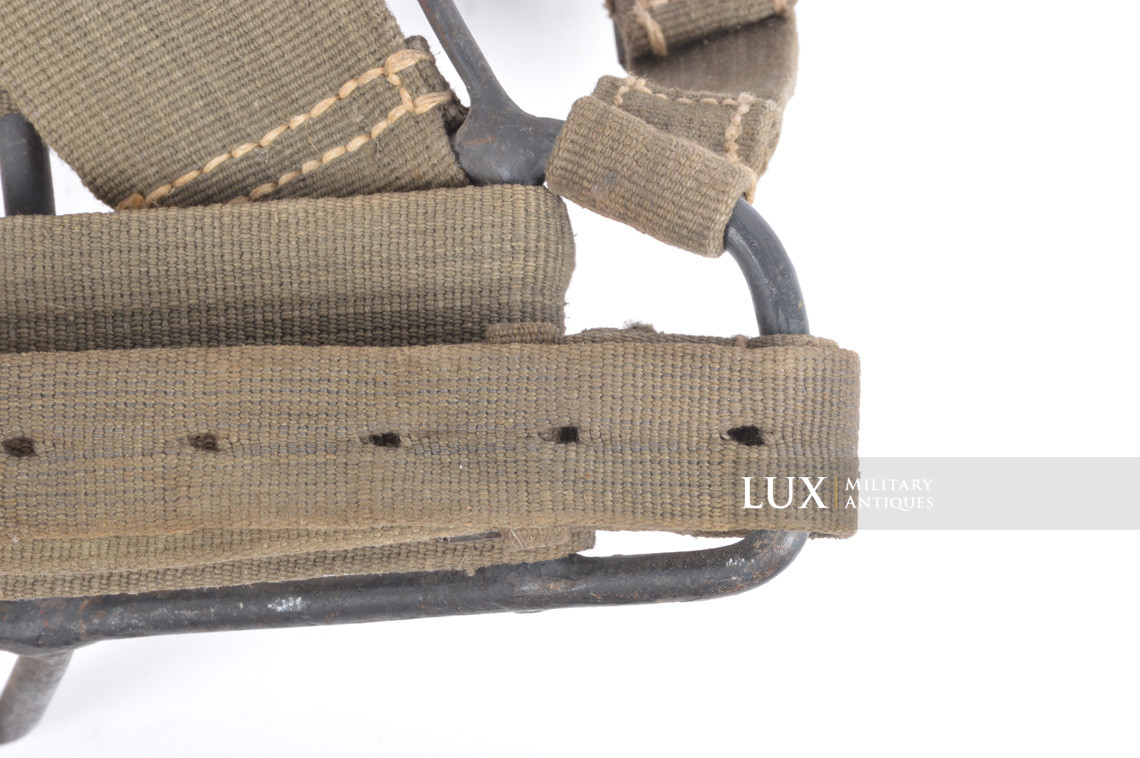 Late-war German pack « Tragegestell », marked « bvk1944 » - photo 22