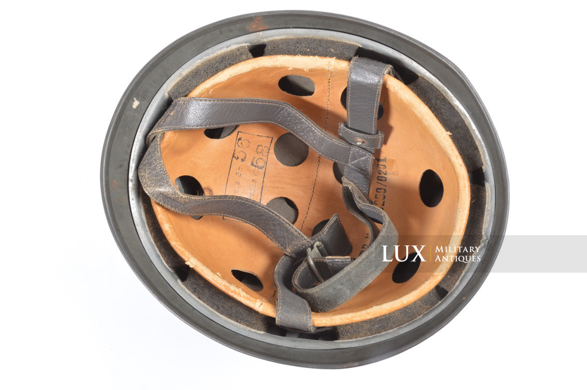 Casque M38 de parachutiste allemand fin de guerre, état neuf, « ckl68 » - photo 24