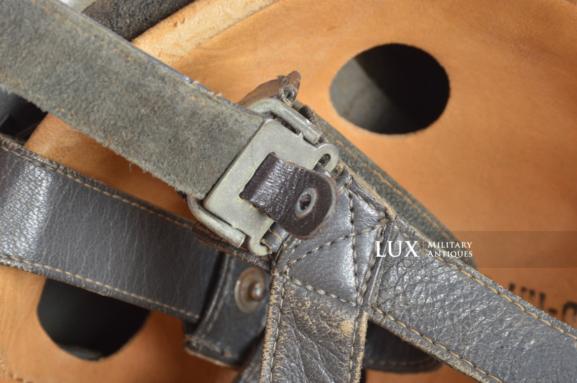 Casque M38 de parachutiste allemand fin de guerre, état neuf, « ckl68 » - photo 29