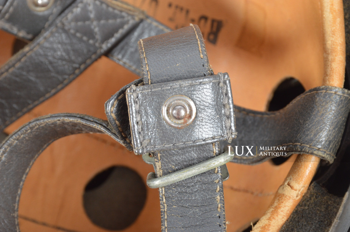 Casque M38 de parachutiste allemand fin de guerre, état neuf, « ckl68 » - photo 30