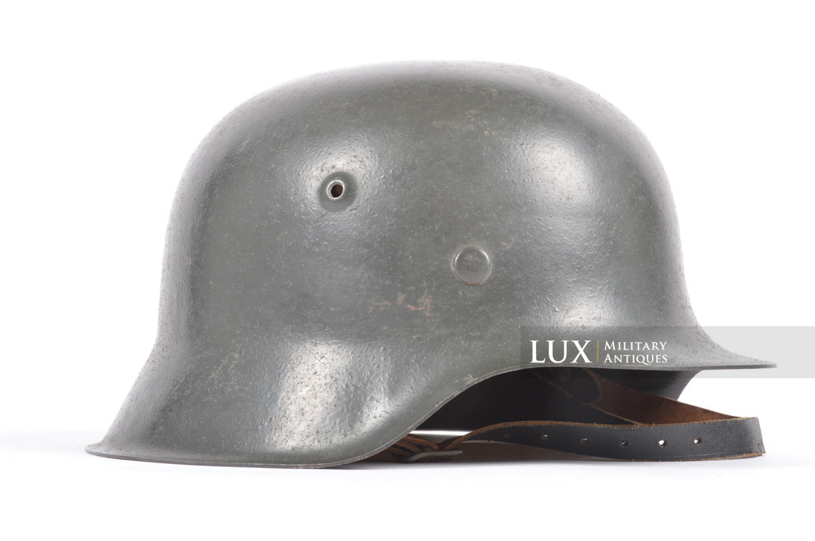 M42 German combat helmet, « hkp64 » - Lux Military Antiques - photo 9