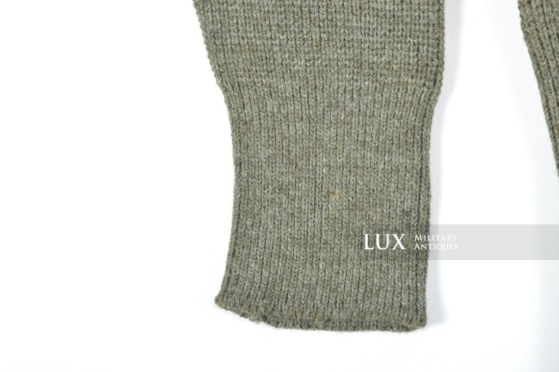 Late-war German issued « turtle-neck » sweater  - photo 9