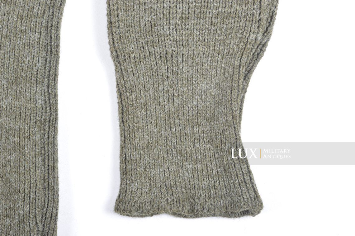 Late-war German issued « turtle-neck » sweater  - photo 11