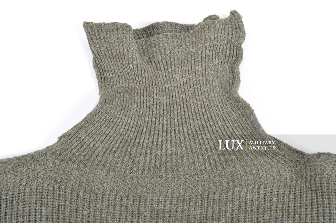 Late-war German issued « turtle-neck » sweater  - photo 13