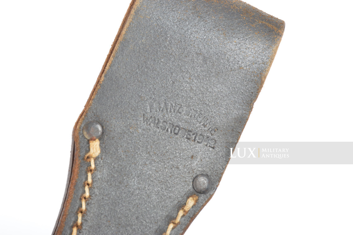 Mid-war German k98 bayonet frog, « 1942 » - photo 10