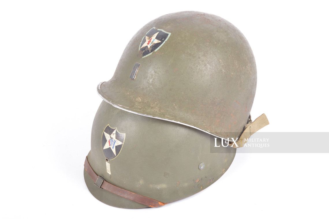 USM1 1st Lt. 2nd Infantry Division named front seam fixed bale combat helmet, « untouched / ETO » - photo 4