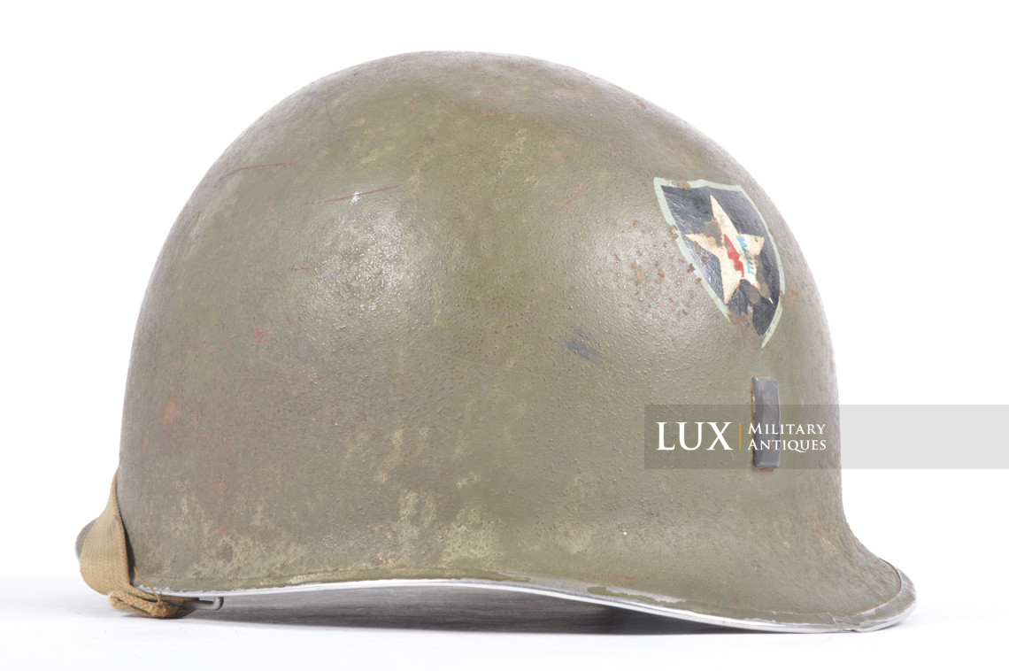 USM1 1st Lt. 2nd Infantry Division named front seam fixed bale combat helmet, « untouched / ETO » - photo 9