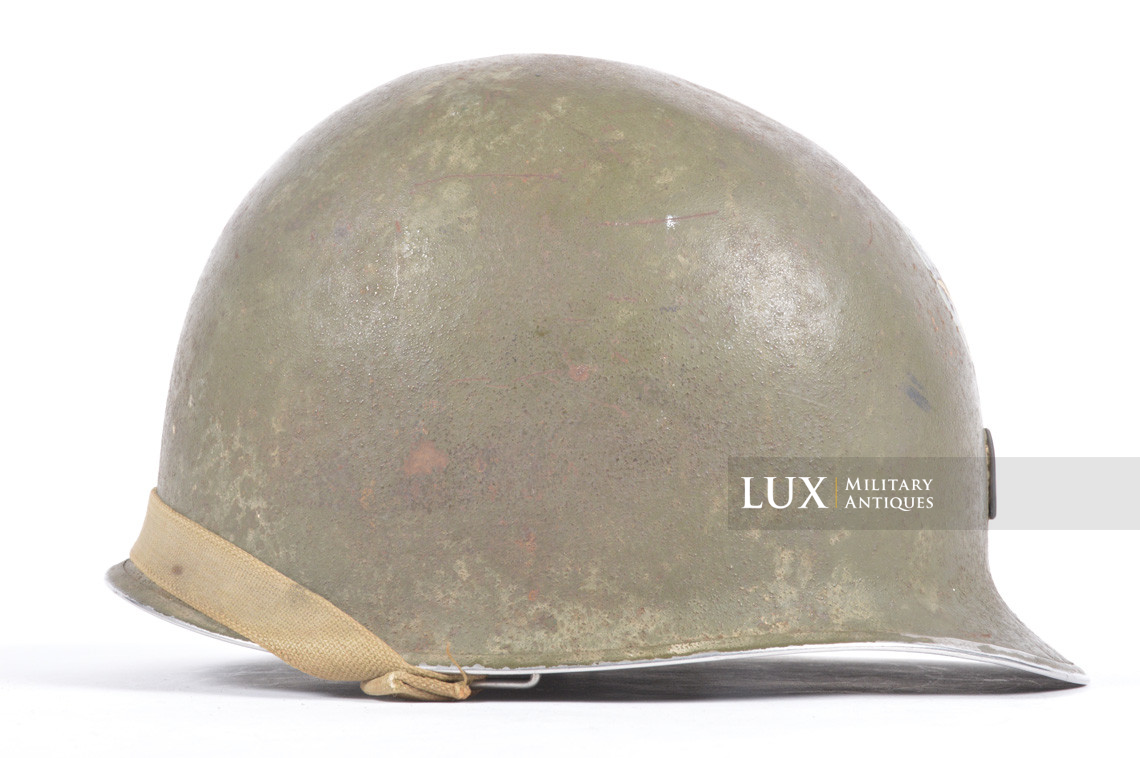 USM1 1st Lt. 2nd Infantry Division named front seam fixed bale combat helmet, « untouched / ETO » - photo 10
