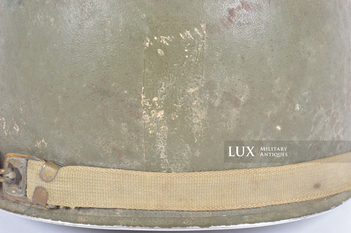 USM1 1st Lt. 2nd Infantry Division named front seam fixed bale combat helmet, « untouched / ETO » - photo 31