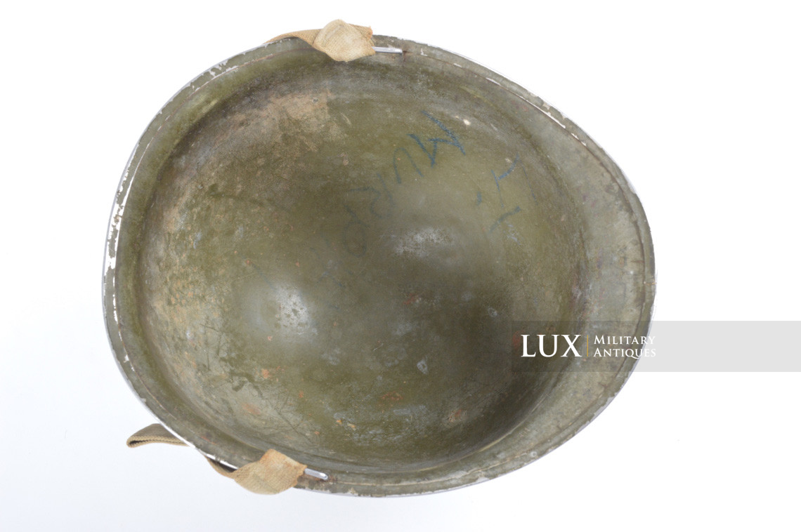 USM1 1st Lt. 2nd Infantry Division named front seam fixed bale combat helmet, « untouched / ETO » - photo 44