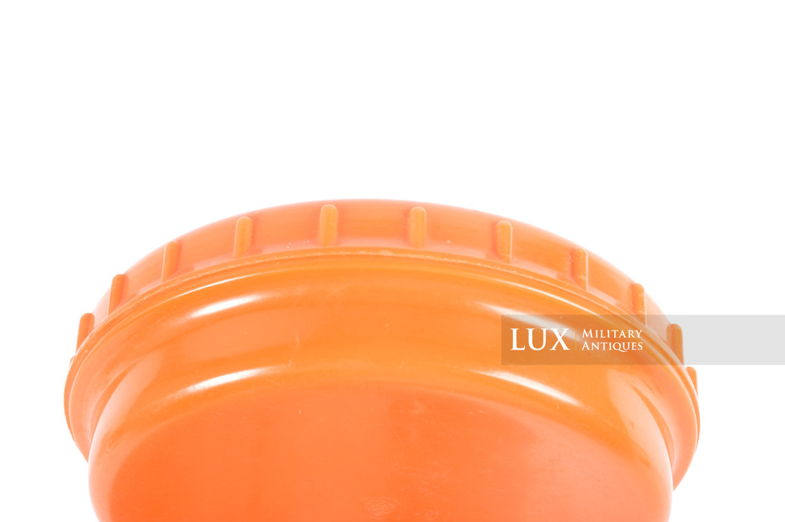 German orange bakelite butterdish - Lux Military Antiques - photo 10