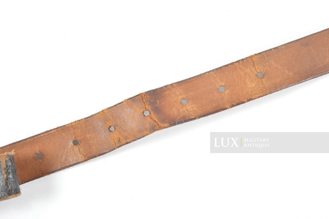 Late-war German helmet chinstrap, « RBNr / 1944 » - photo 15