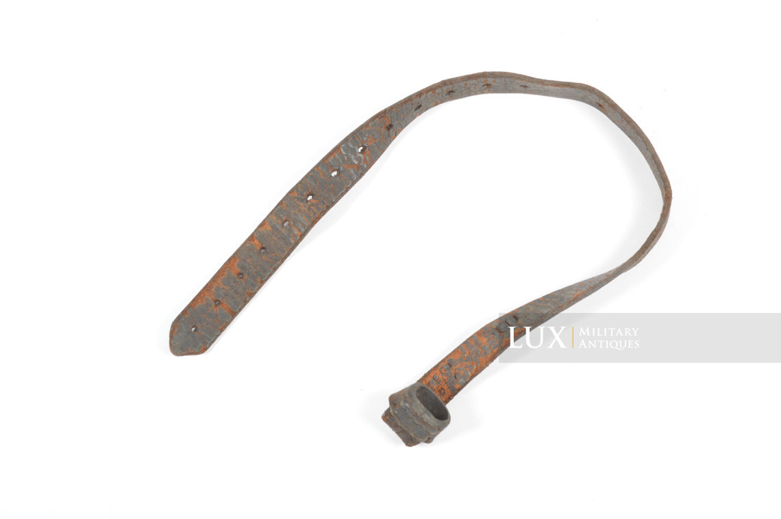 Long part of a German « carbine hook » chinstrap, « 1937 » - photo 4