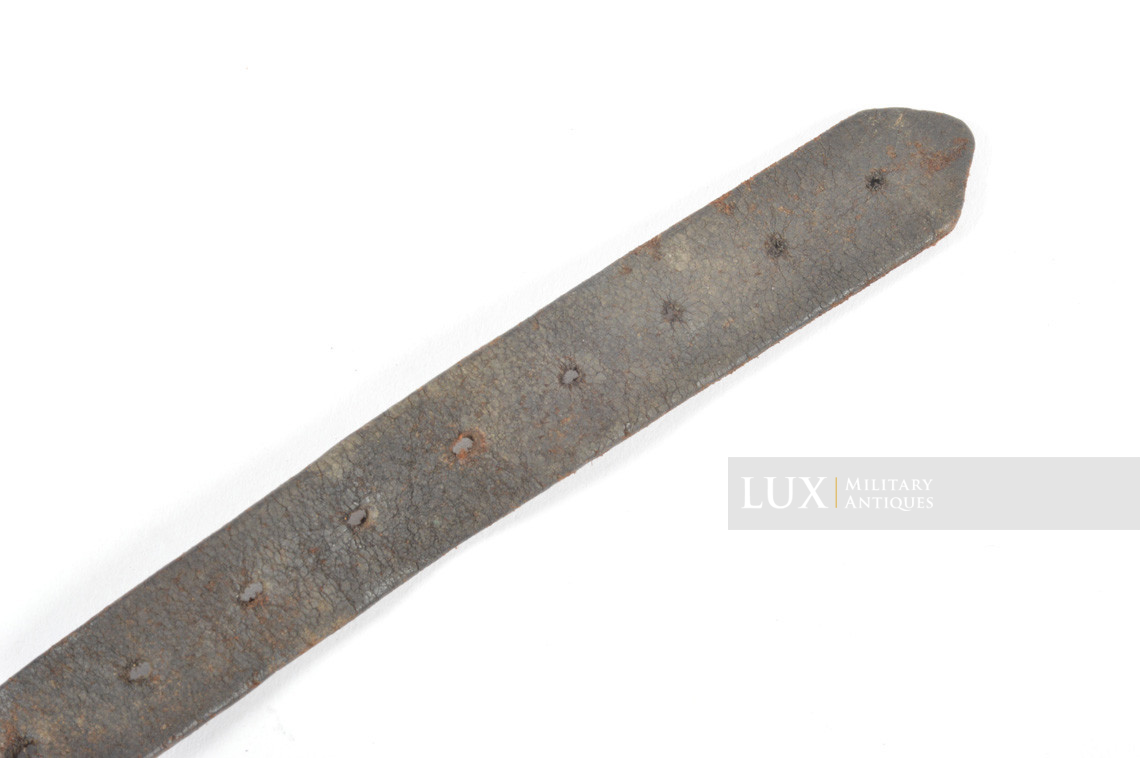 Long part of a German « carbine hook » chinstrap, « 1937 » - photo 8