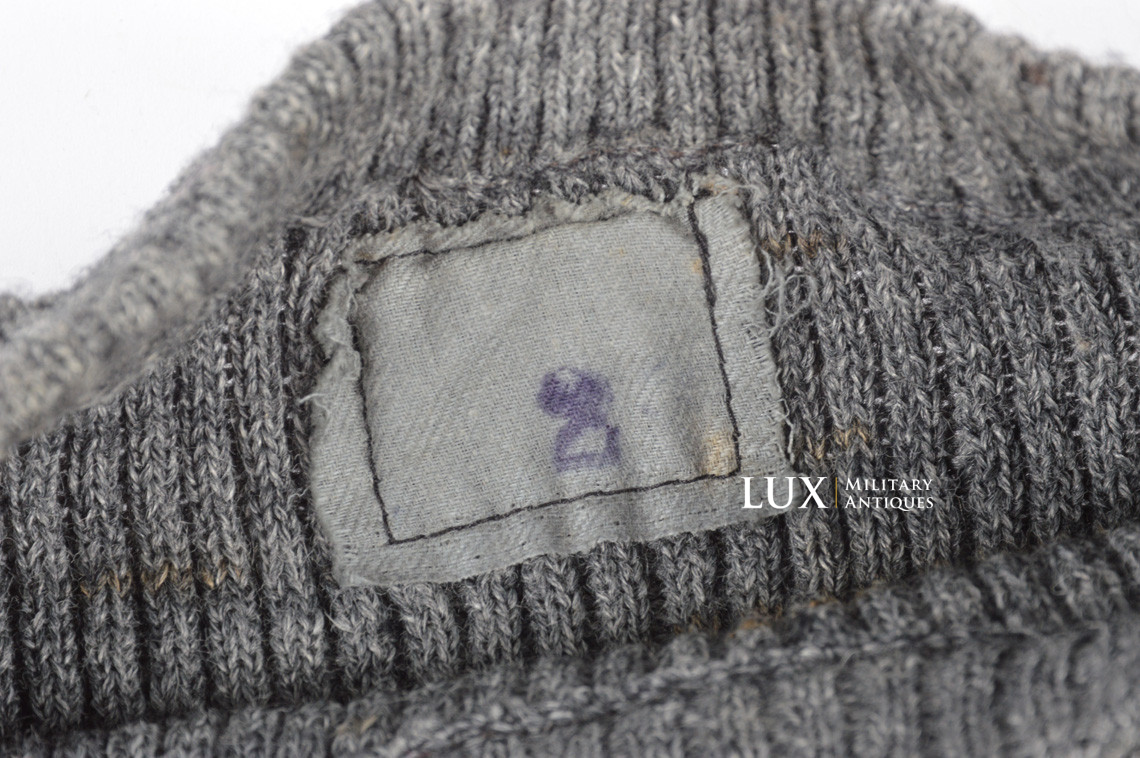 Late-war German standard issue sweater - Lux Military Antiques - photo 10