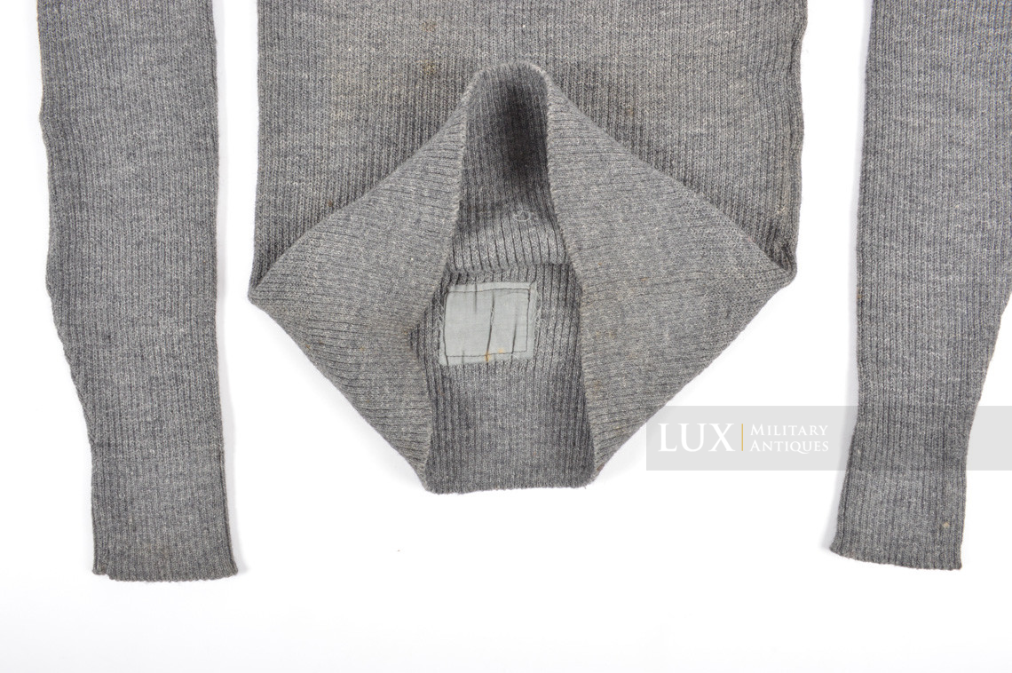 Late-war German standard issue sweater - photo 11