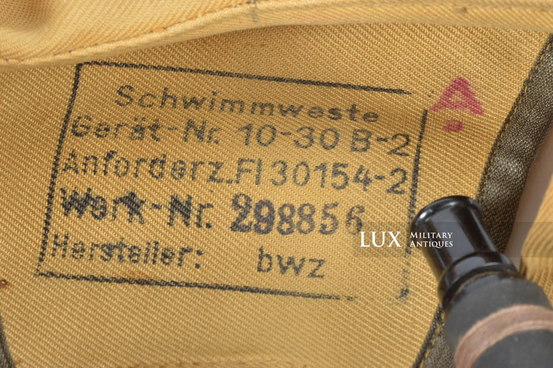 Gilet de sauvetage Luftwaffe, Type 10-30 B-2, état neuf, « bwz » - photo 11