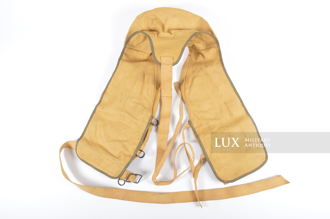 Unissued Luftwaffe Life vest, Type 10-30 B-2, « BWZ » - photo 14