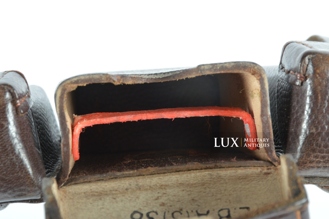 Pair of early war German Luftwaffe K98 ammunition pouches, « L.B.A.(S) 38 » - photo 18