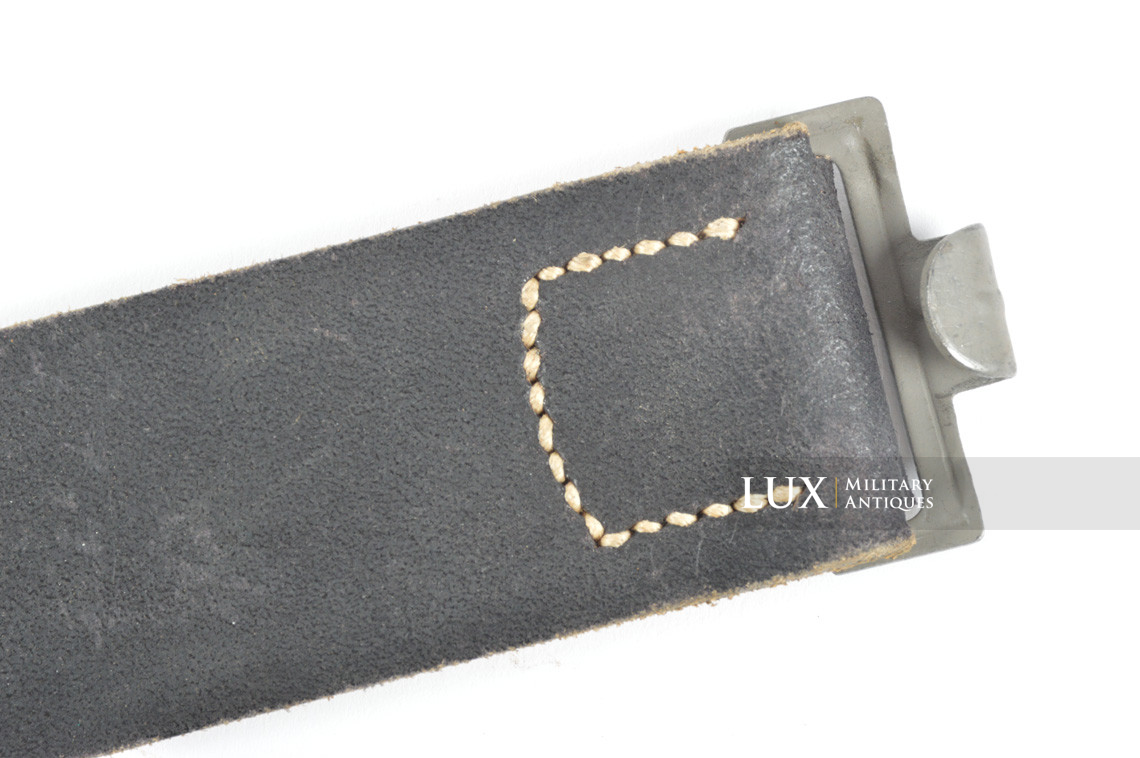 Unissued German late-war leather belt, « RME44 » - photo 7